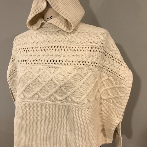 NWT GAP Medium poncho - Picture 2 of 10